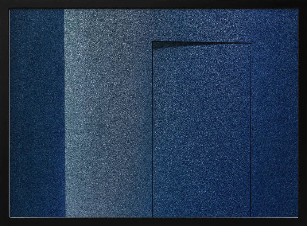 Blå minimalisme eller en hemmelig dør | Plakater - Kunsttryk