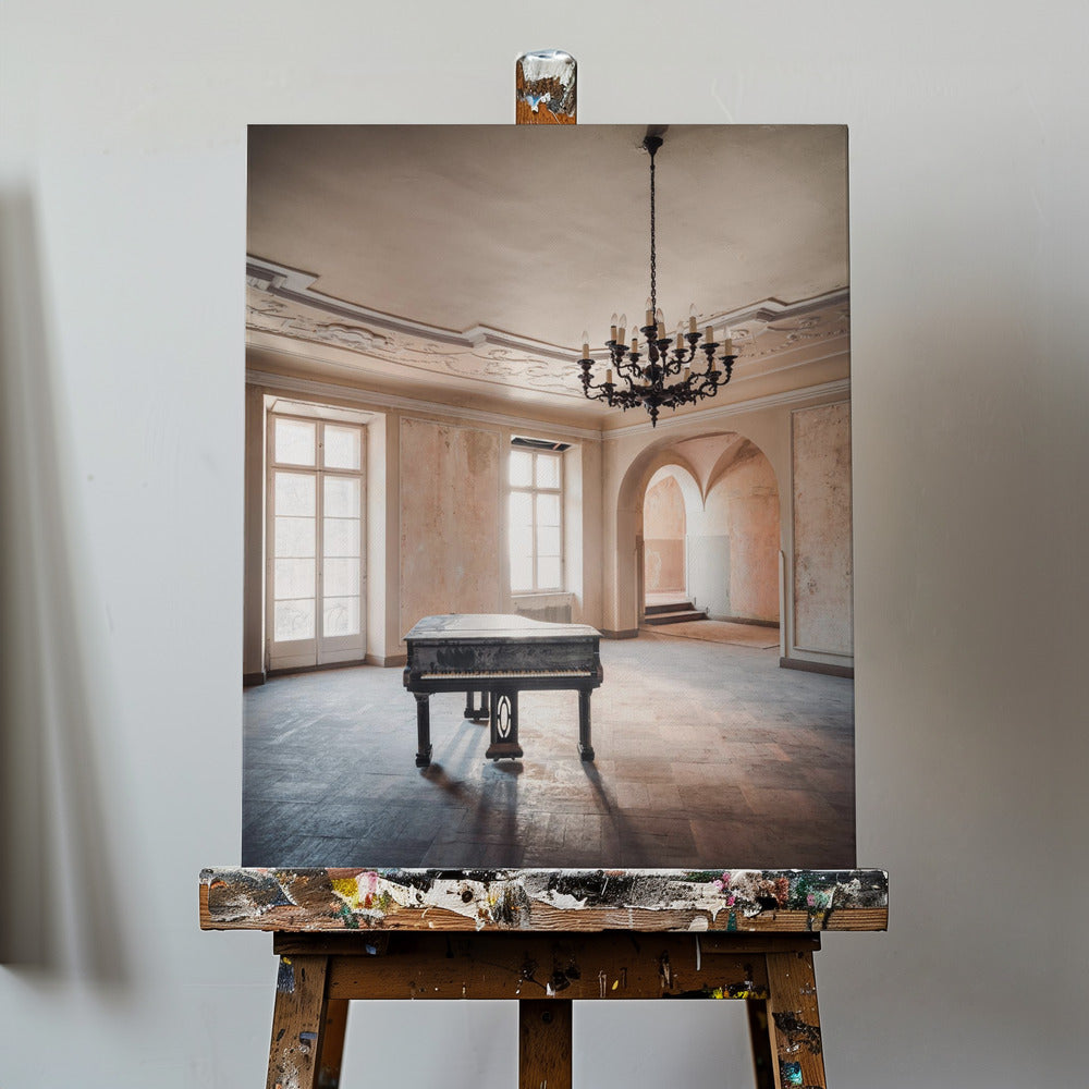 Pianoforte in un castello abbandonato | Stampe su Tela