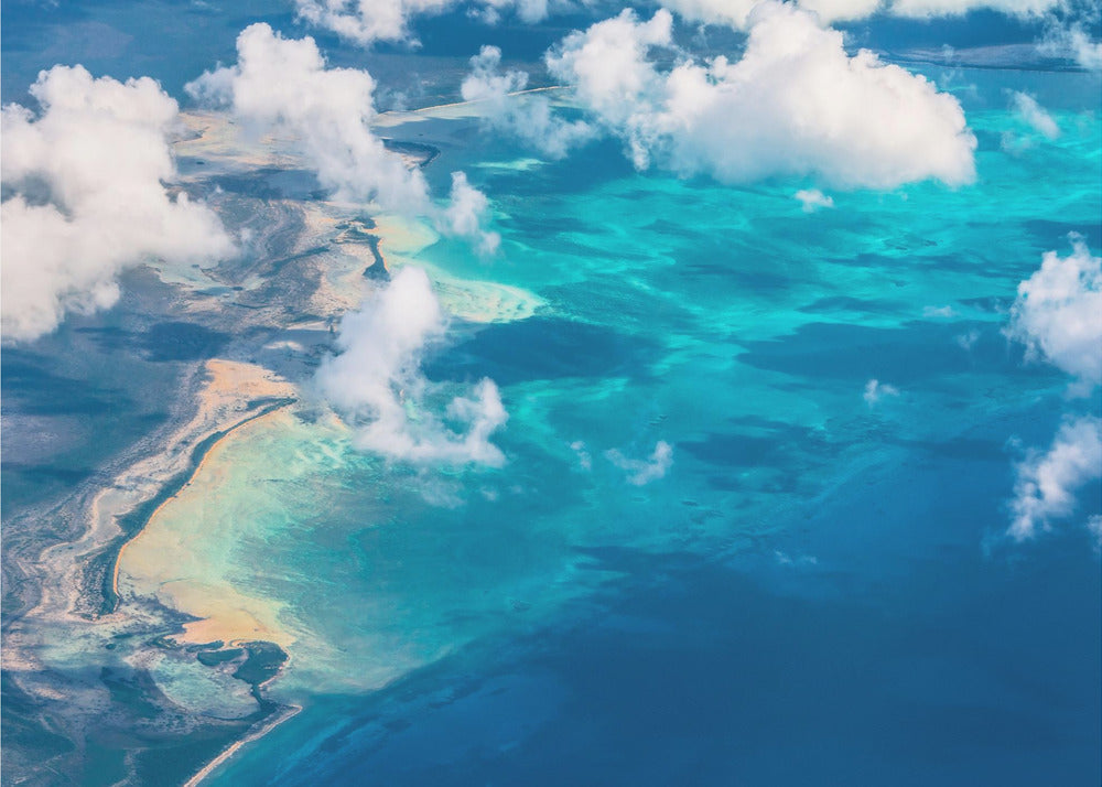 La spiaggia di sabbia incontra l'oceano | Poster - Stampe d’Arte