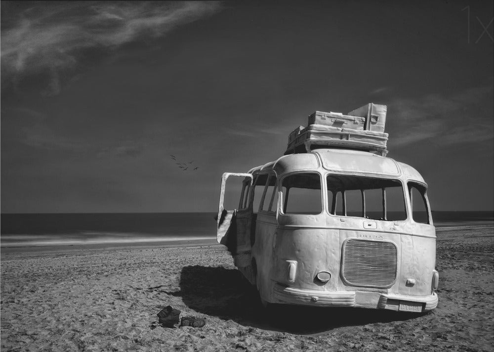 Strandet bus | Plakater - Kunsttryk